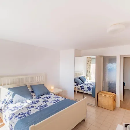 Magnifique T3 Duplex Pour 6 Pers. Avec Deux Terrasses Et Parking Prive - Fr-1-472a-279 Appartamento Sète